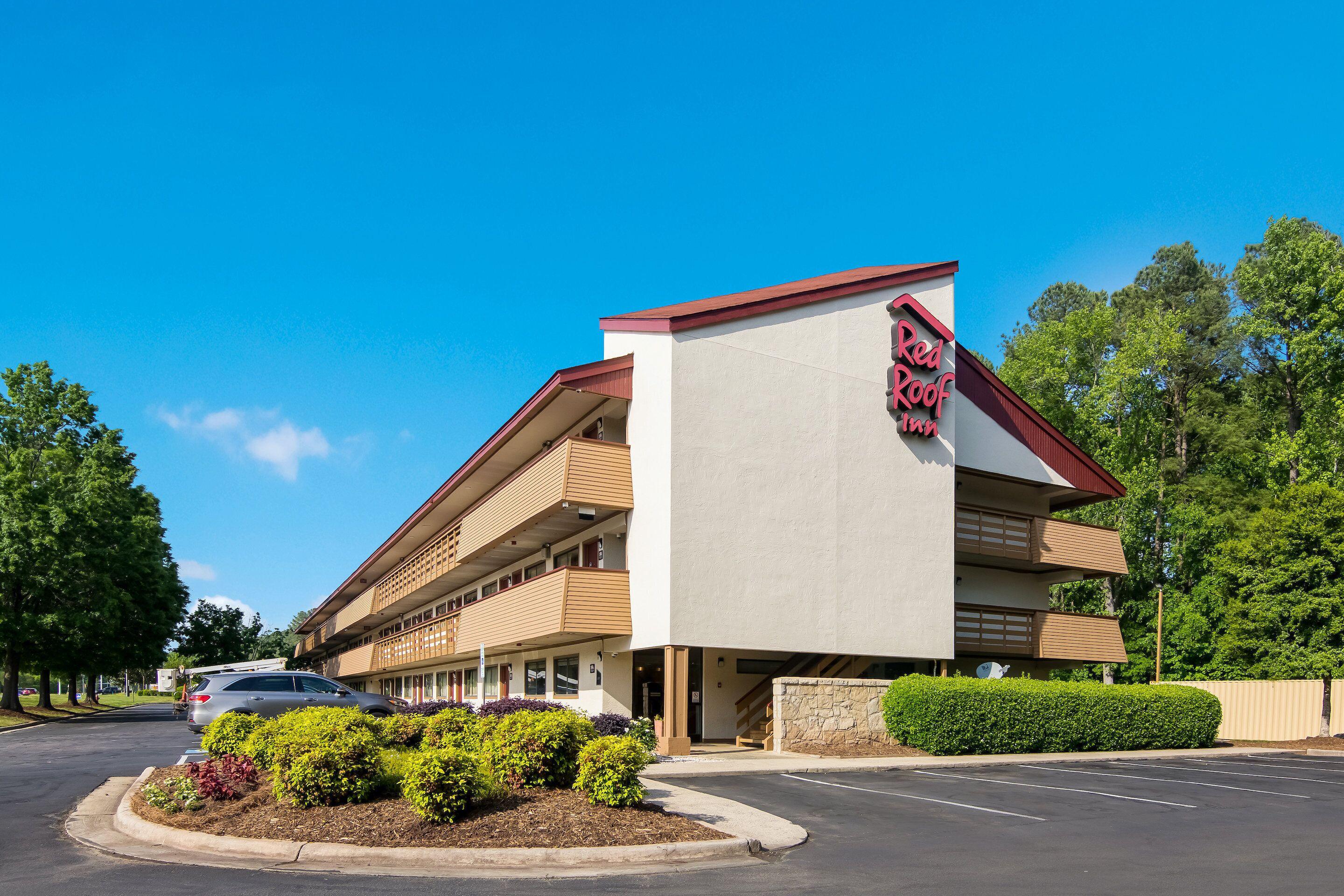4 Budget Hotels Near Durham Academy Worth Booking Now