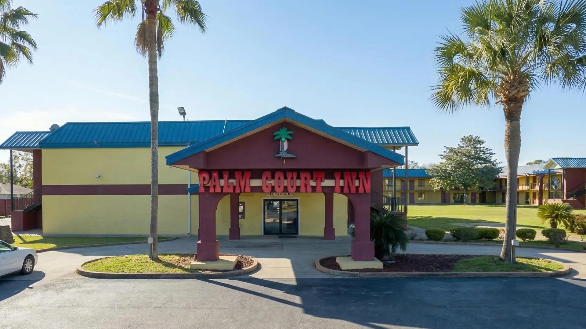 Staying Near Images Models: 6 Pensacola Airport Hotels Compared